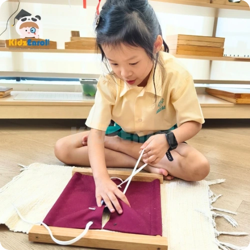 Montessori Lacing